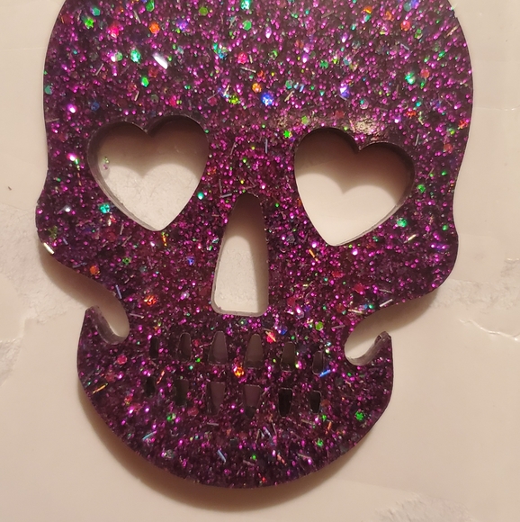 Skull Keychain - Picture 2 of 9